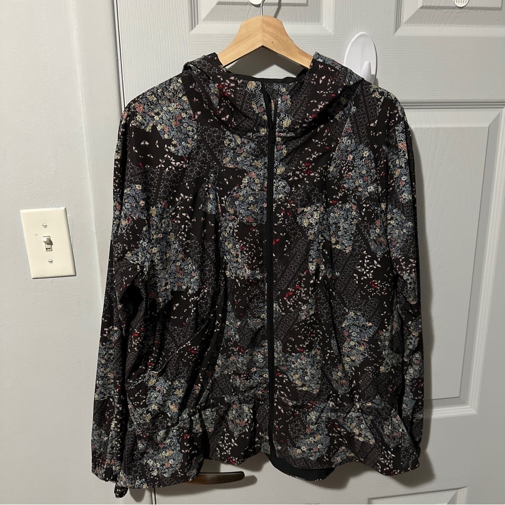 lululemon athletica Black Floral-Print Jacket